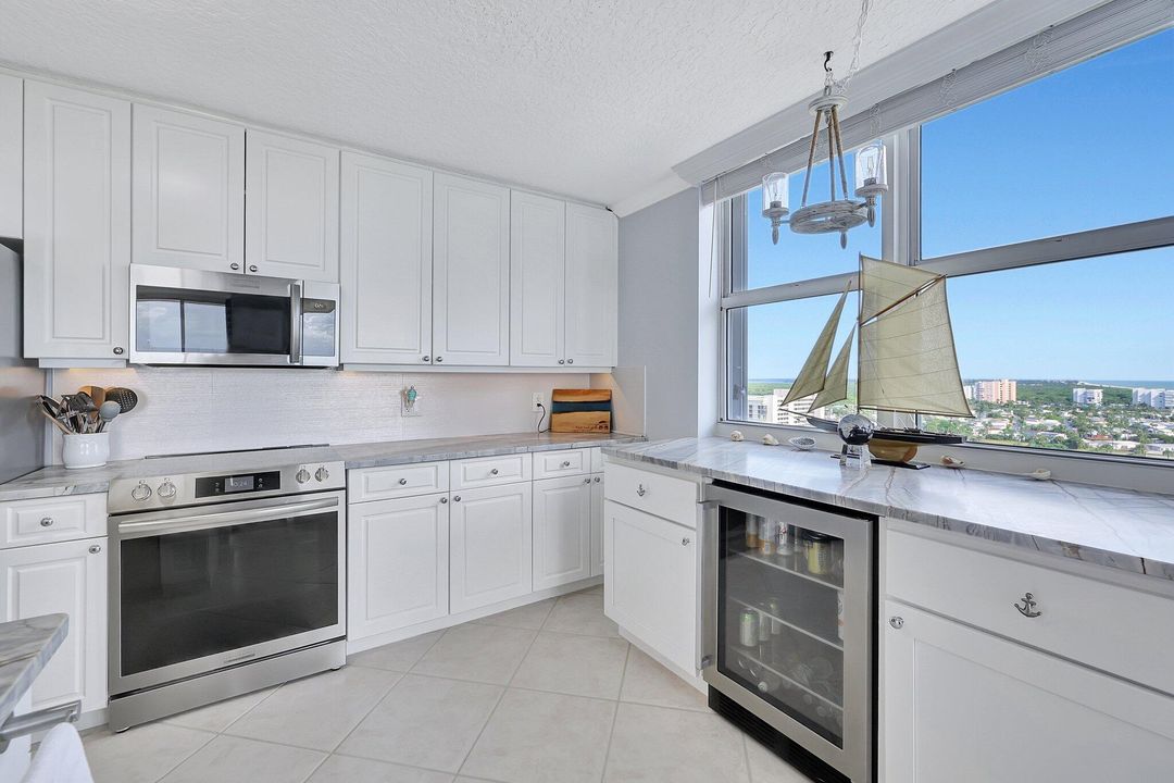 For Sale: $625,000 (3 beds, 2 baths, 1571 Square Feet)