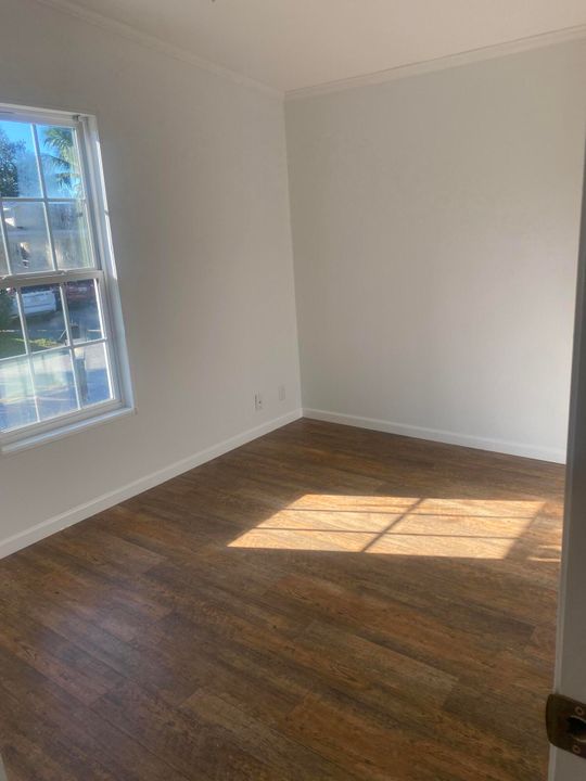 For Sale: $87,000 (2 beds, 2 baths, 1250 Square Feet)