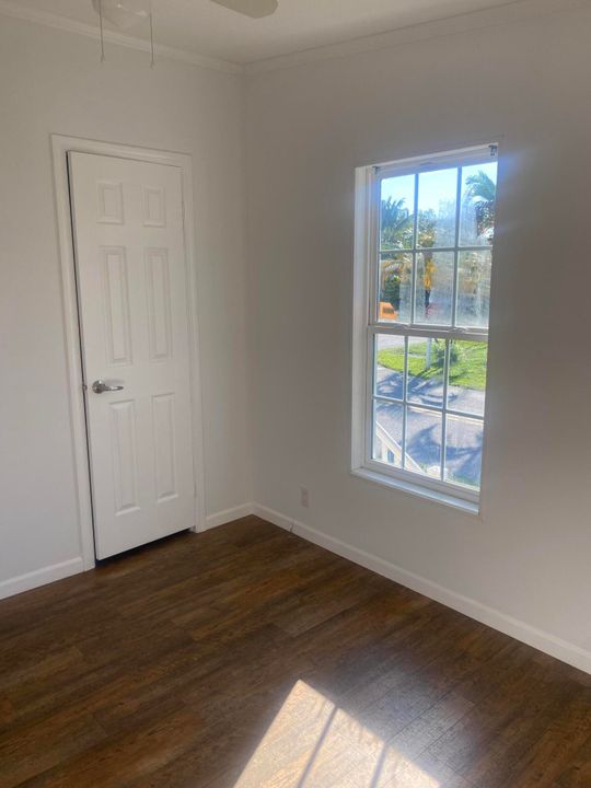 For Sale: $87,000 (2 beds, 2 baths, 1250 Square Feet)