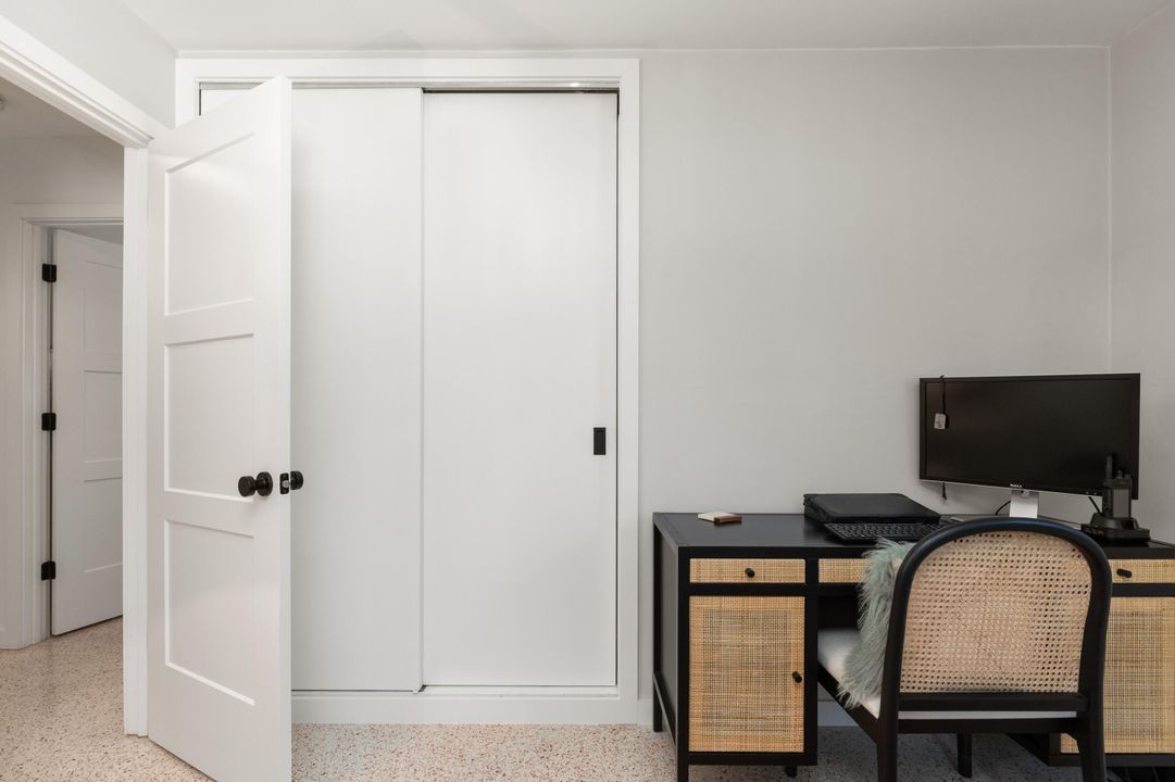 待售: $683,500 (2 贝兹, 1 浴室, 1328 平方英尺)