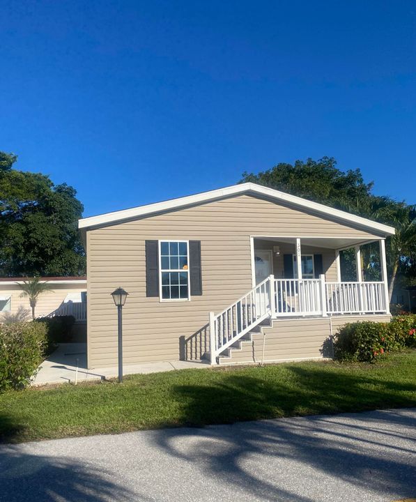 For Sale: $87,000 (2 beds, 2 baths, 1250 Square Feet)