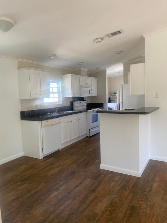 For Sale: $87,000 (2 beds, 2 baths, 1250 Square Feet)