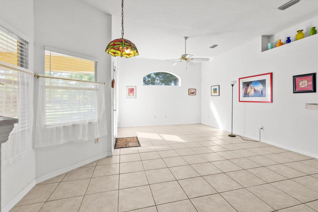 В аренду: $2,450 (3 спален, 2 ванн, 1577 Квадратных фут)