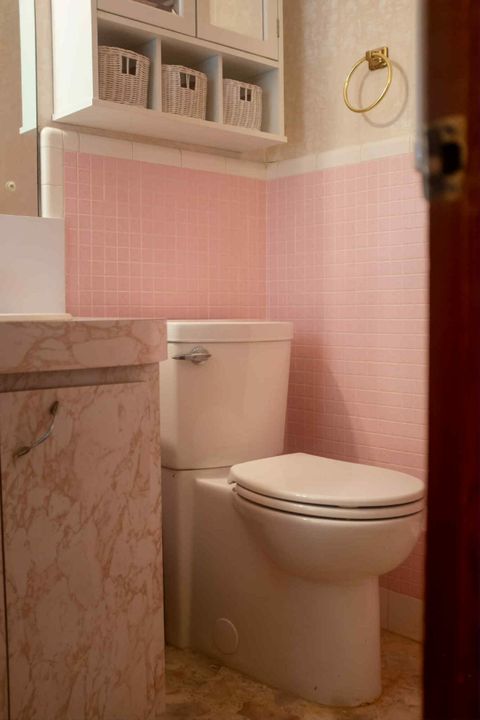 合同活跃: $240,000 (2 贝兹, 2 浴室, 1380 平方英尺)