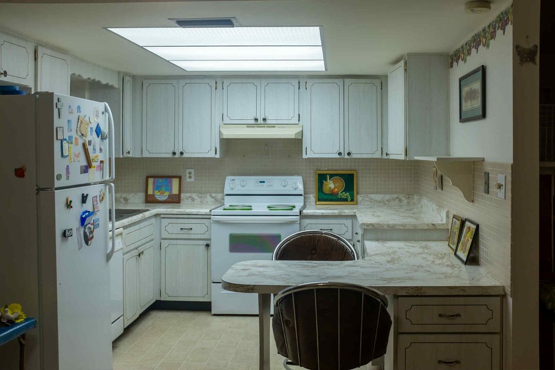 合同活跃: $240,000 (2 贝兹, 2 浴室, 1380 平方英尺)