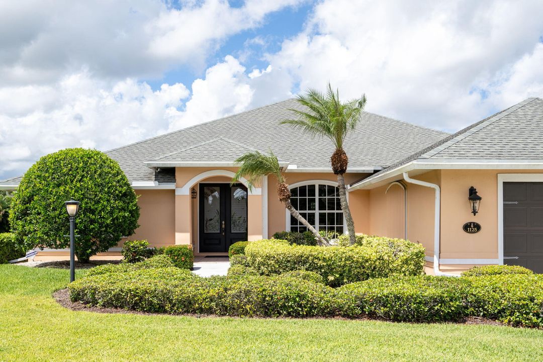 待售: $620,500 (4 贝兹, 3 浴室, 2584 平方英尺)