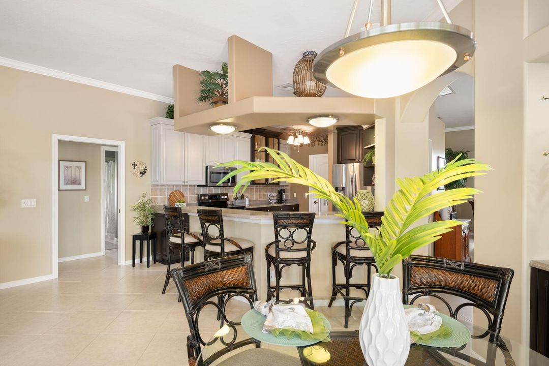 待售: $620,500 (4 贝兹, 3 浴室, 2584 平方英尺)