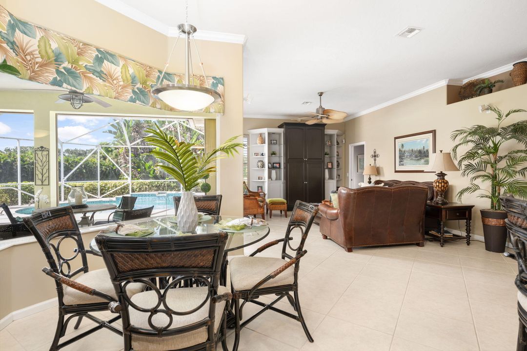 待售: $620,500 (4 贝兹, 3 浴室, 2584 平方英尺)