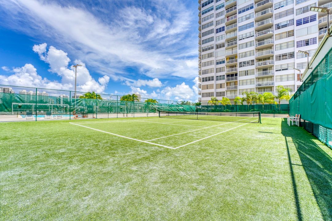 For Sale: $249,000 (2 beds, 2 baths, 1605 Square Feet)