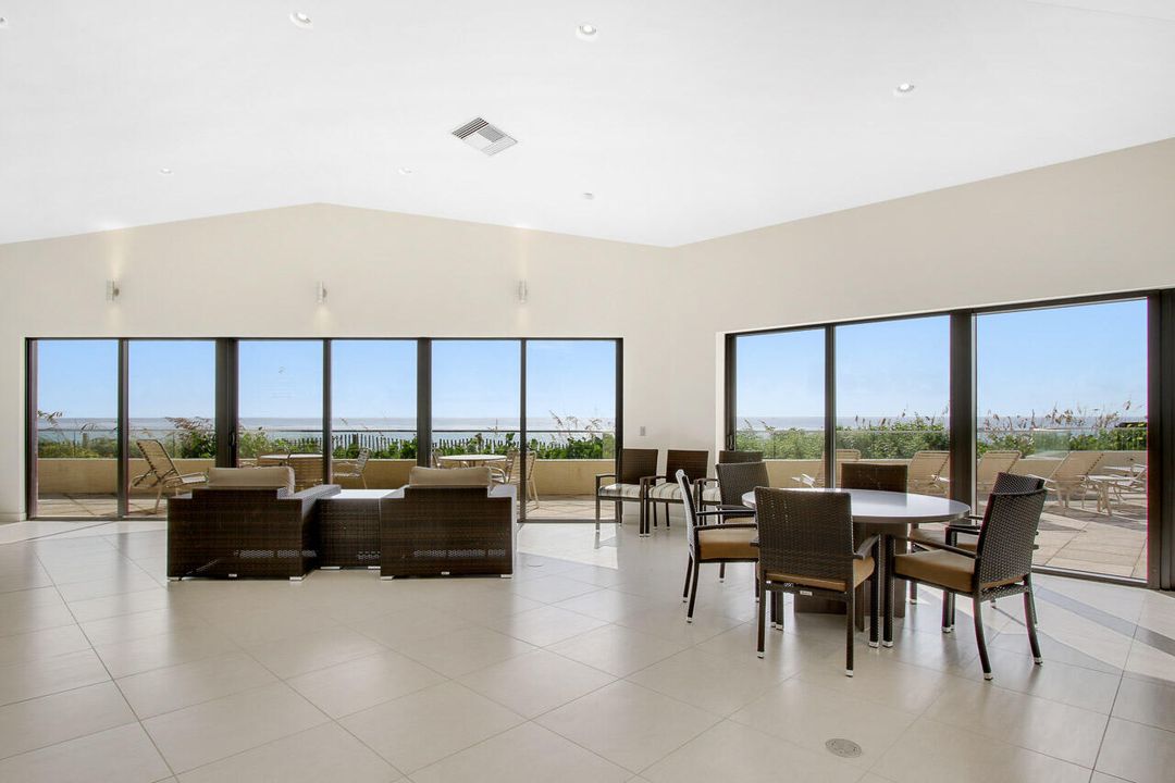 For Sale: $1,200,000 (2 beds, 2 baths, 1435 Square Feet)