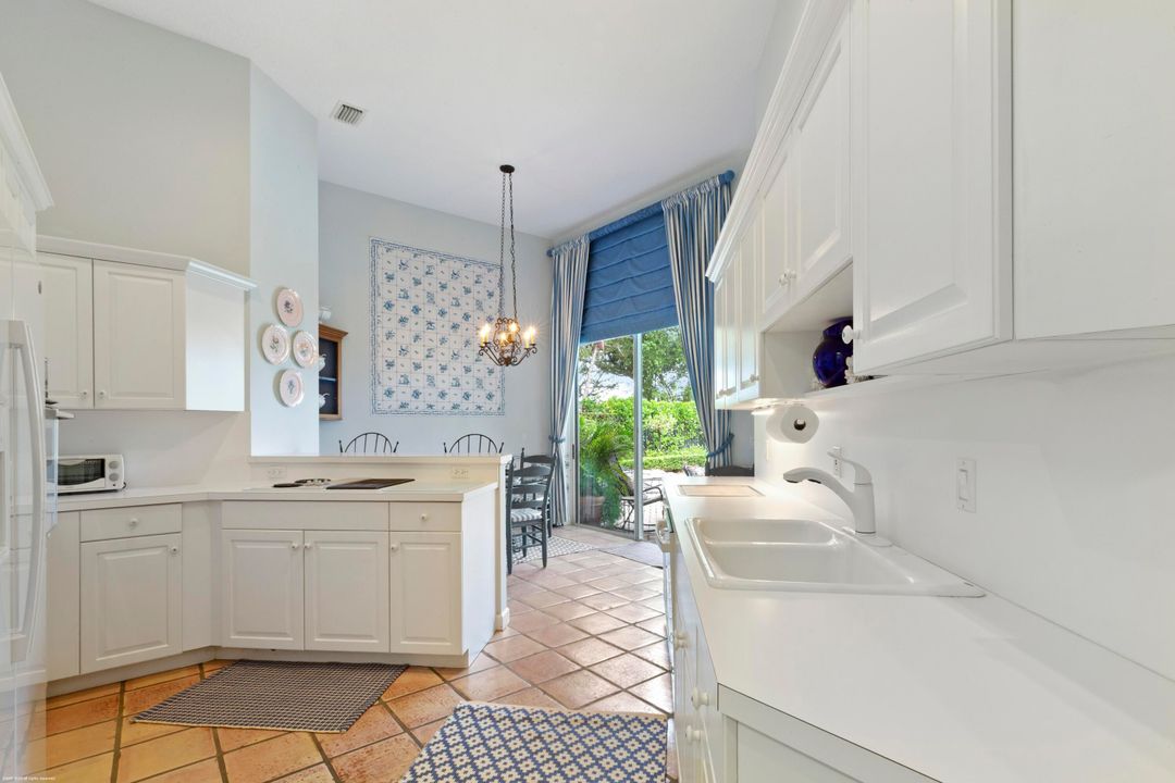 For Rent: $20,000 (3 beds, 3 baths, 2101 Square Feet)