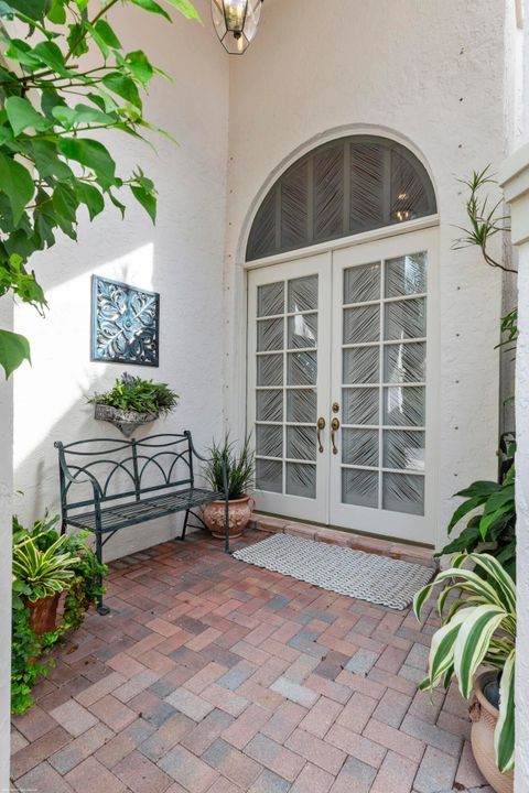 For Rent: $20,000 (3 beds, 3 baths, 2101 Square Feet)