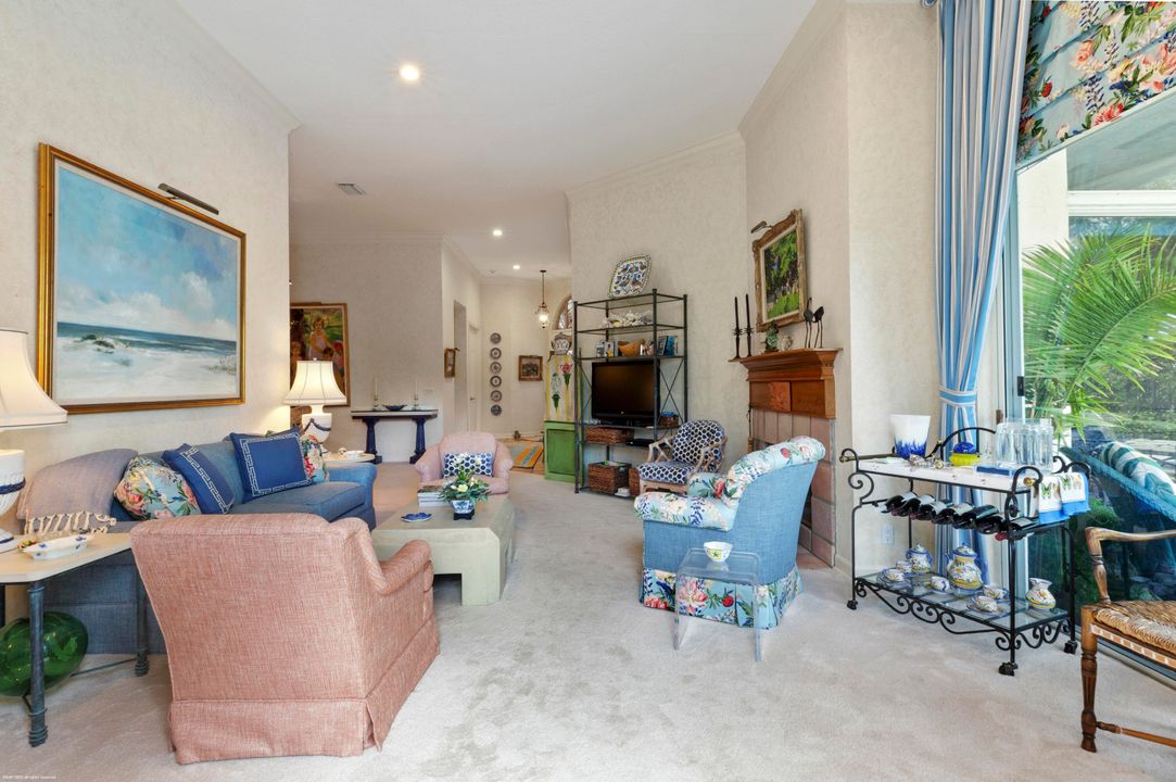 For Rent: $20,000 (3 beds, 3 baths, 2101 Square Feet)