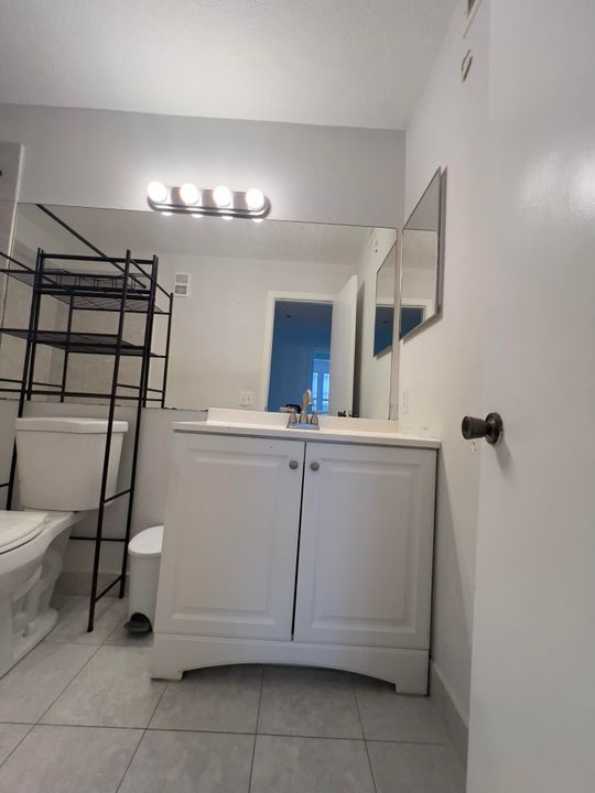 待售: $185,000 (2 贝兹, 1 浴室, 758 平方英尺)