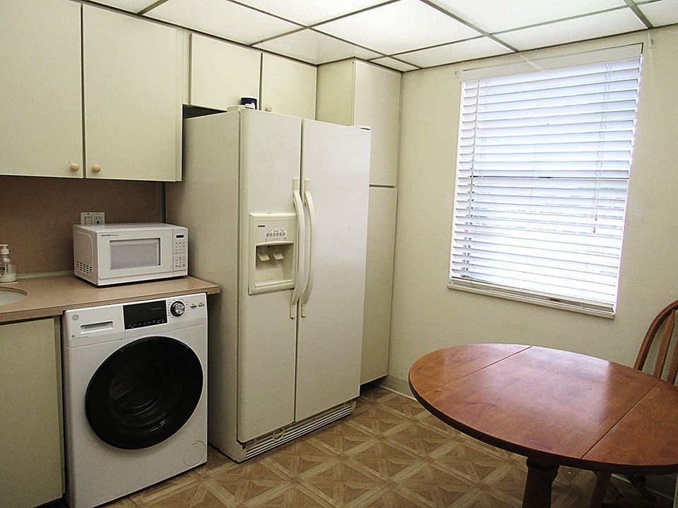 Activo con contrato: $1,850 (2 camas, 2 baños, 1096 Pies cuadrados)