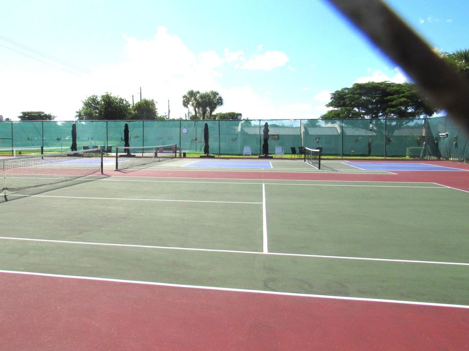 Activo con contrato: $1,850 (2 camas, 2 baños, 1096 Pies cuadrados)