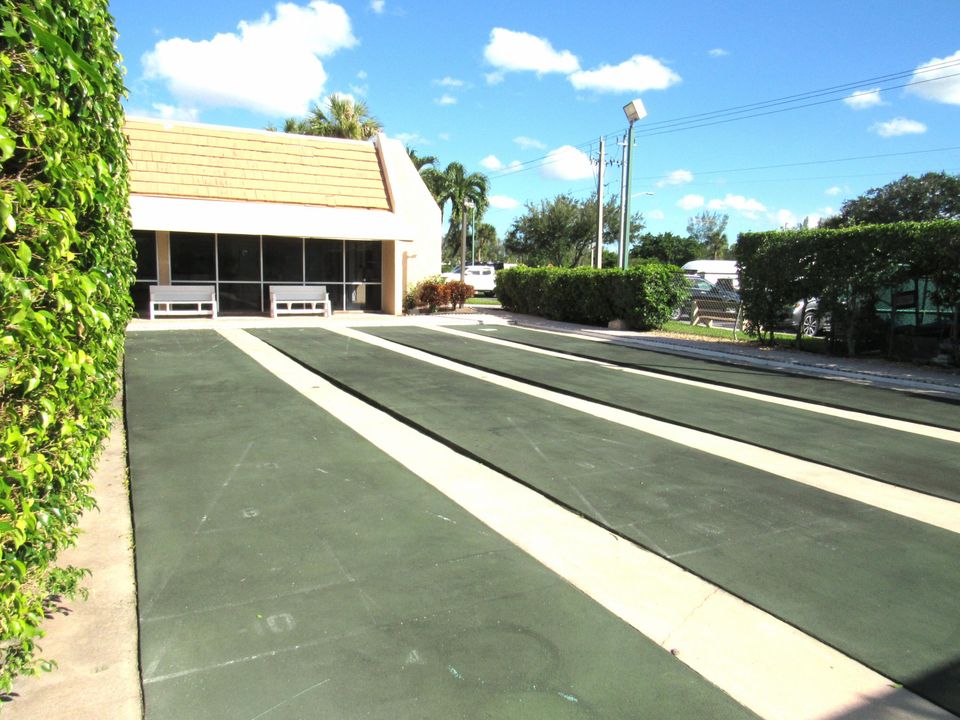 Activo con contrato: $1,850 (2 camas, 2 baños, 1096 Pies cuadrados)