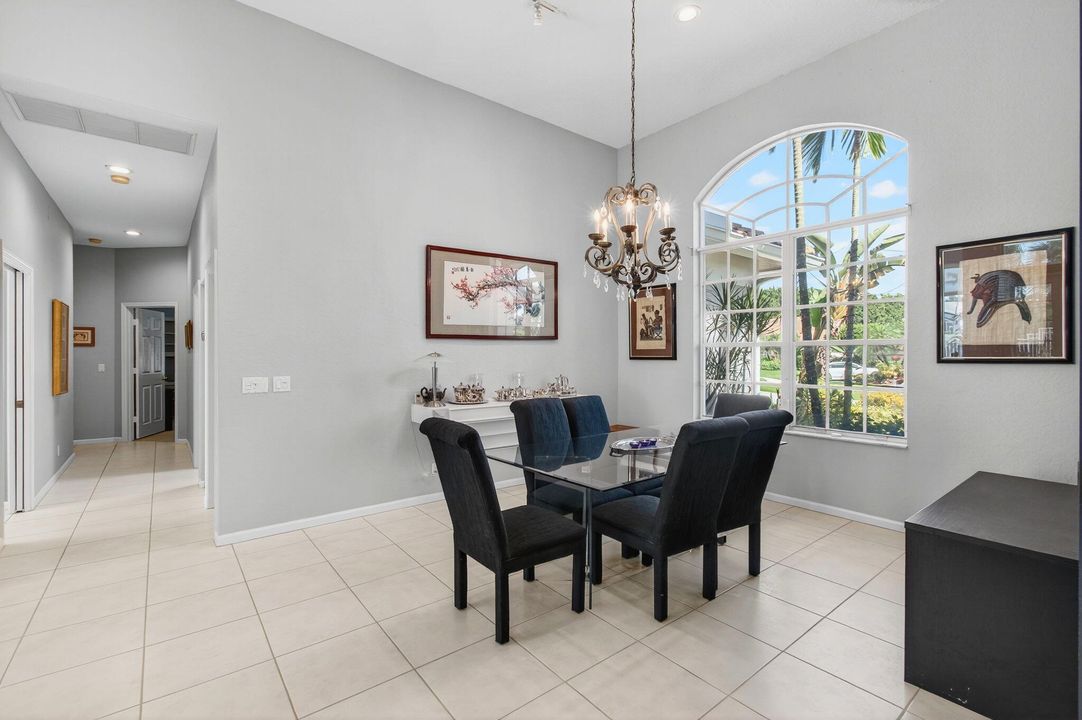 Activo con contrato: $1,249,900 (3 camas, 3 baños, 2912 Pies cuadrados)