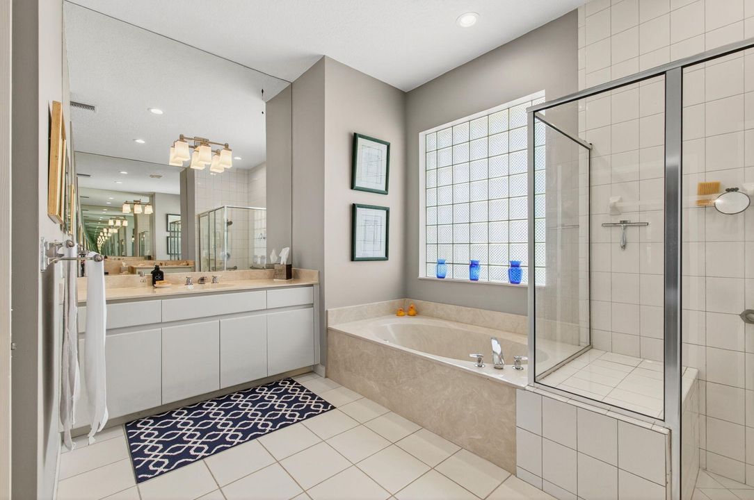 Activo con contrato: $1,249,900 (3 camas, 3 baños, 2912 Pies cuadrados)