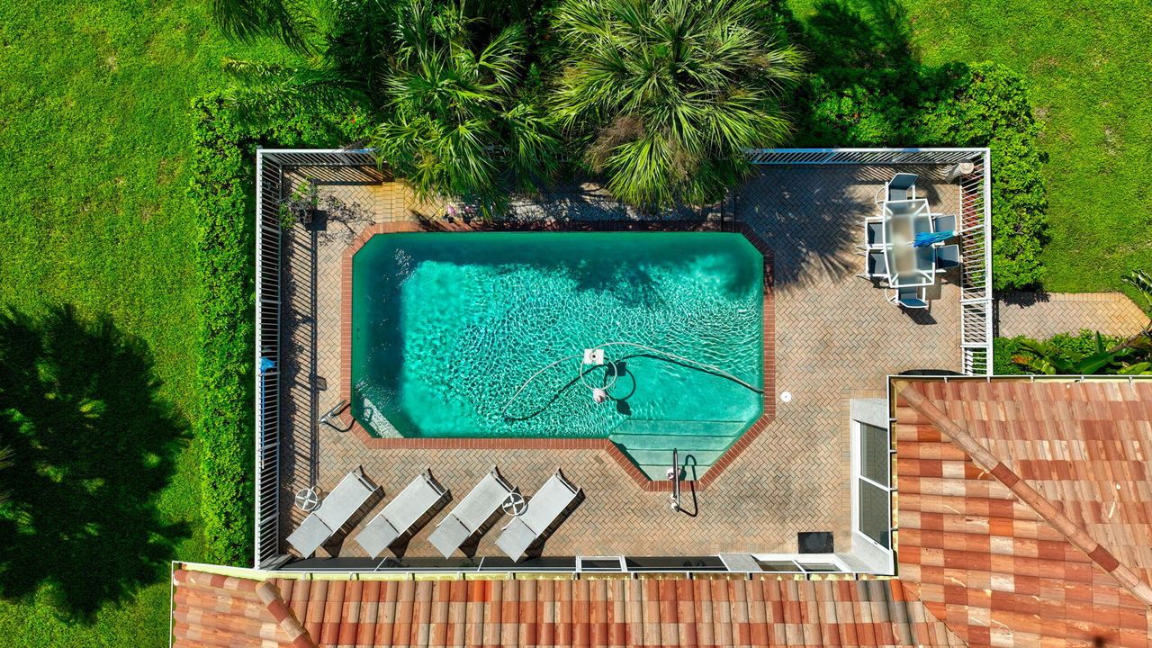 Activo con contrato: $1,249,900 (3 camas, 3 baños, 2912 Pies cuadrados)