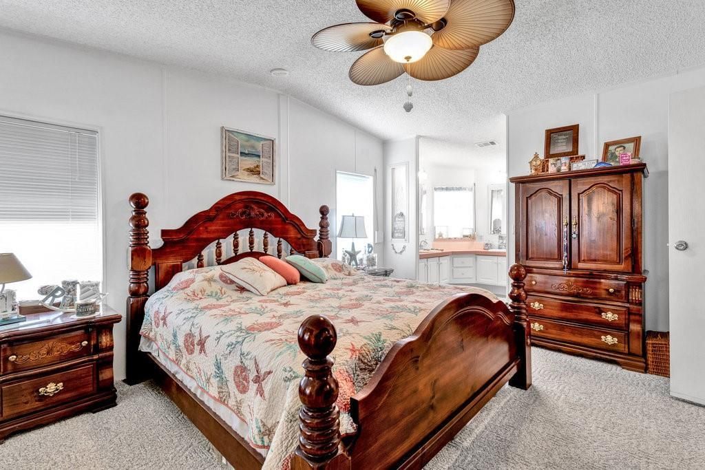 For Sale: $229,900 (2 beds, 2 baths, 1777 Square Feet)