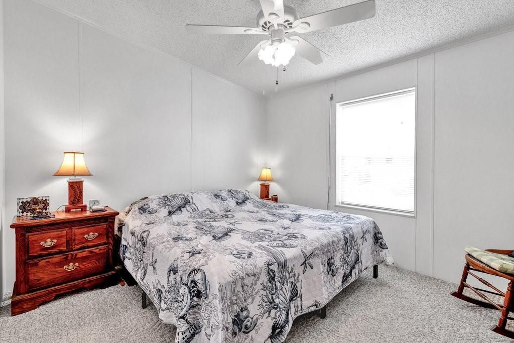 For Sale: $229,900 (2 beds, 2 baths, 1777 Square Feet)