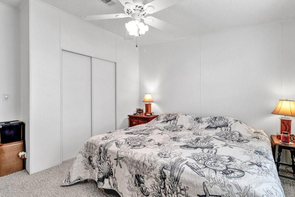 For Sale: $229,900 (2 beds, 2 baths, 1777 Square Feet)