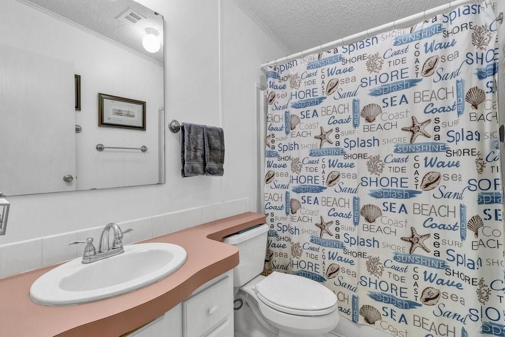 For Sale: $229,900 (2 beds, 2 baths, 1777 Square Feet)