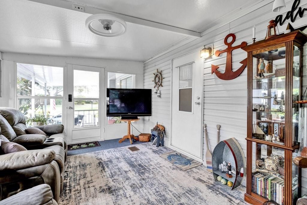 For Sale: $229,900 (2 beds, 2 baths, 1777 Square Feet)