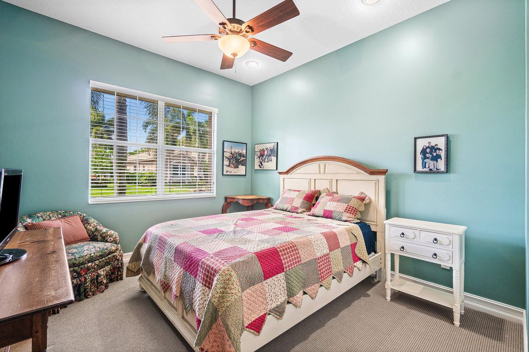 合同活跃: $575,000 (3 贝兹, 2 浴室, 2210 平方英尺)