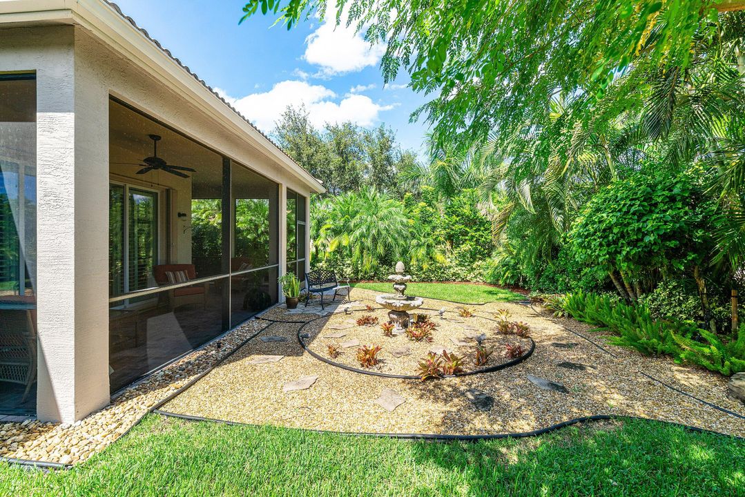 合同活跃: $575,000 (3 贝兹, 2 浴室, 2210 平方英尺)