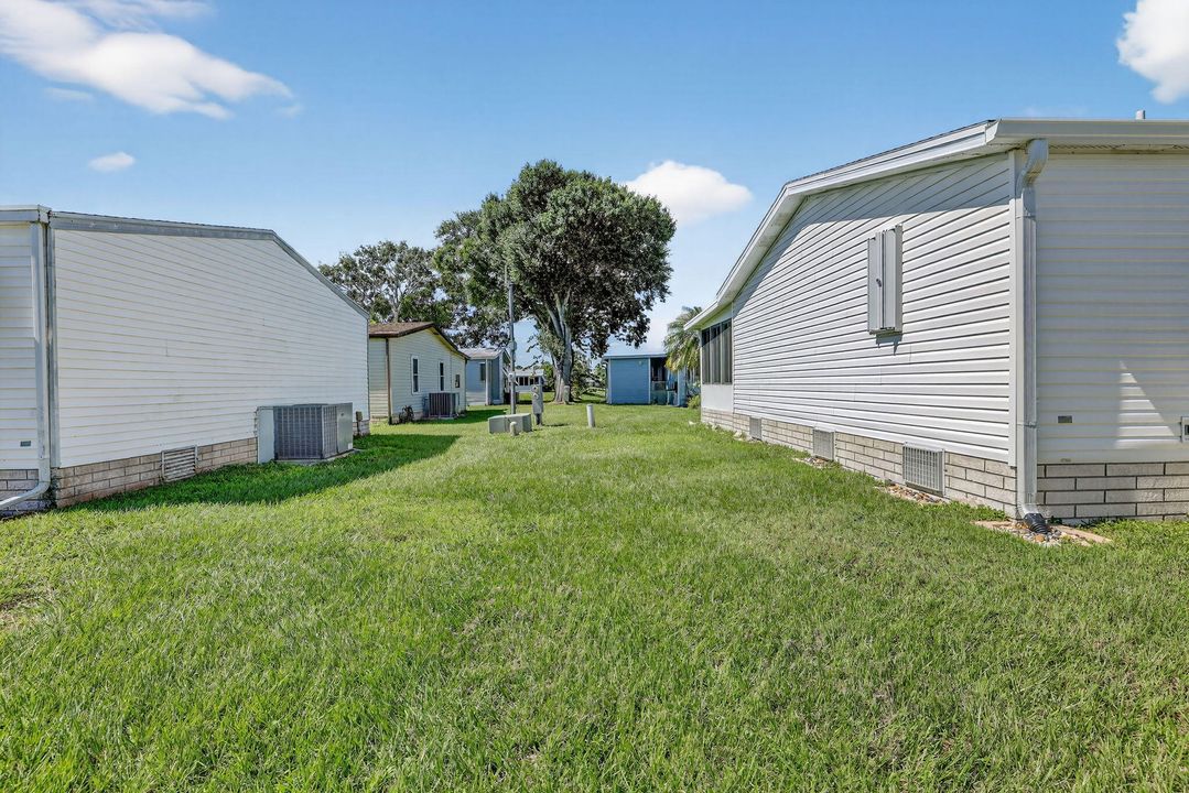 For Sale: $159,000 (2 beds, 2 baths, 1120 Square Feet)