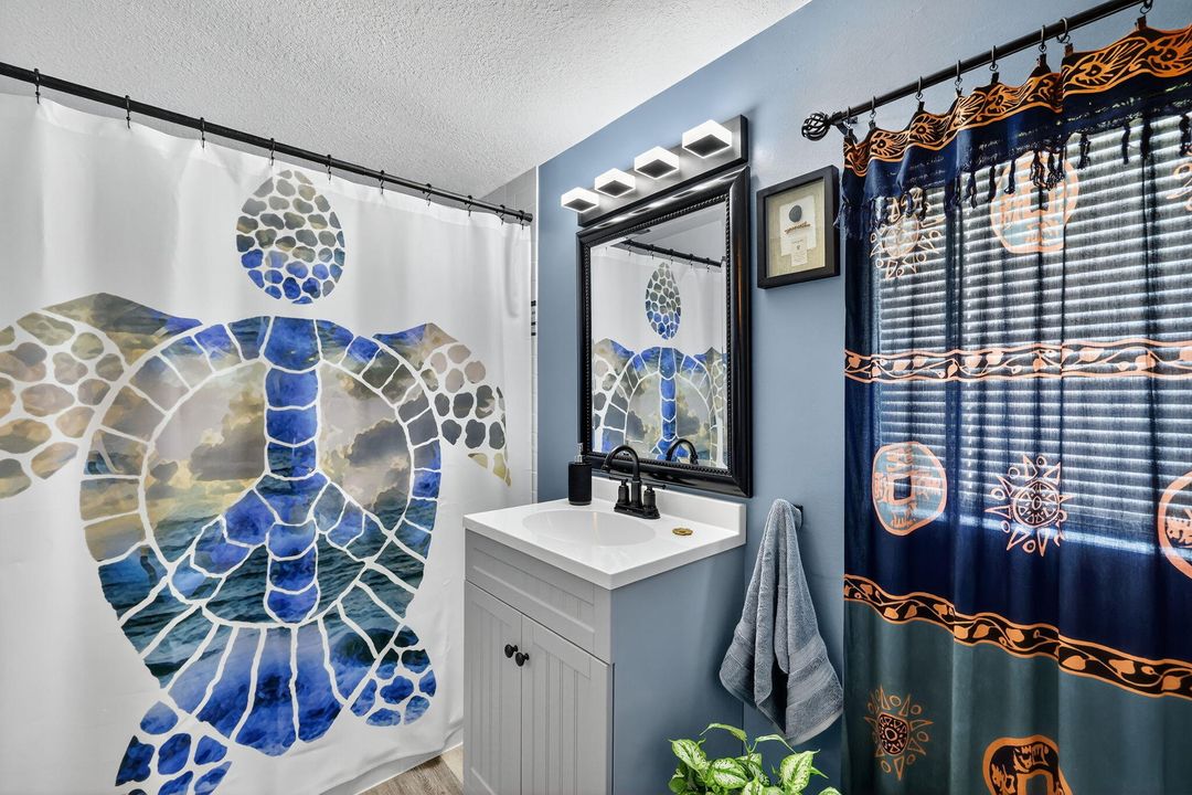 For Sale: $159,000 (2 beds, 2 baths, 1120 Square Feet)