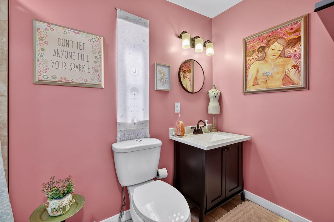 For Sale: $159,000 (2 beds, 2 baths, 1120 Square Feet)