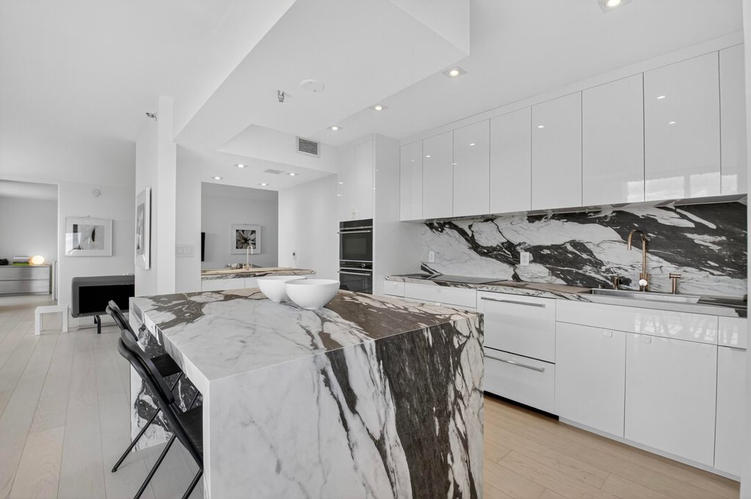 Recently Sold: $699,000 (2 beds, 2 baths, 1260 Square Feet)