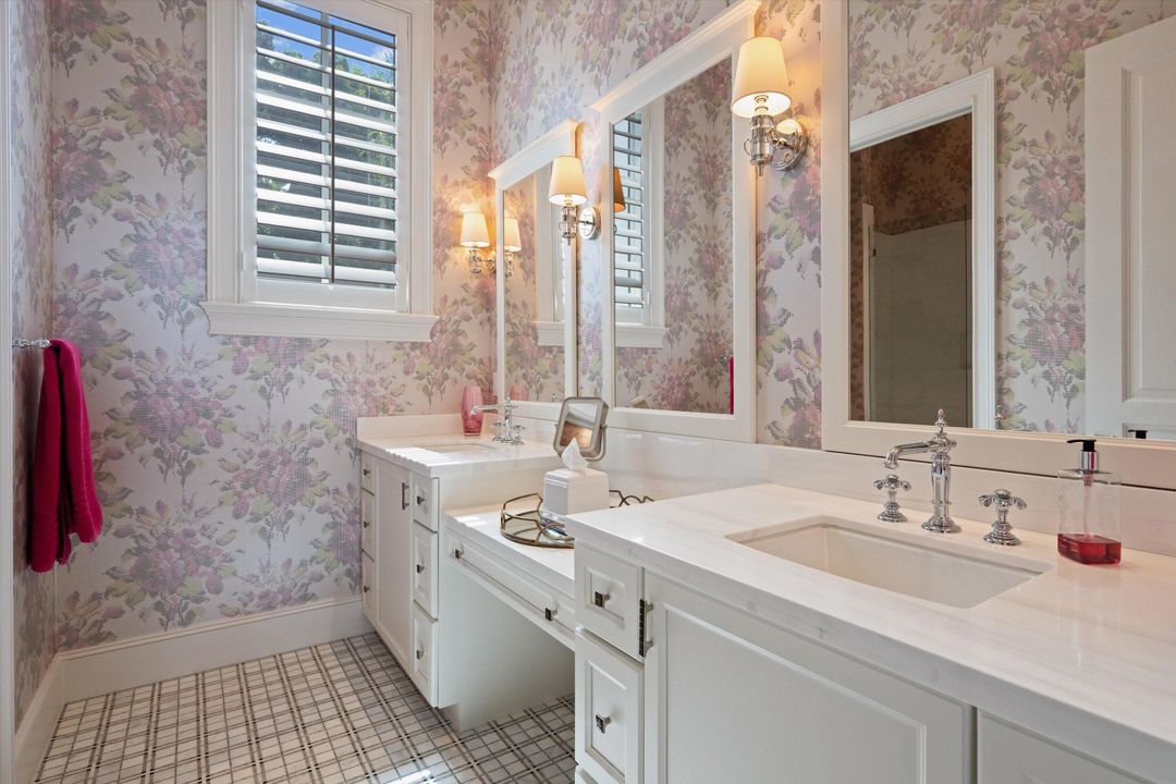 For Sale: $11,500,000 (5 beds, 6 baths, 7856 Square Feet)