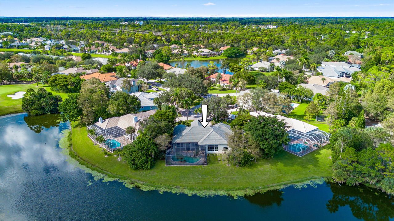 Activo con contrato: $1,097,000 (5 camas, 3 baños, 3234 Pies cuadrados)