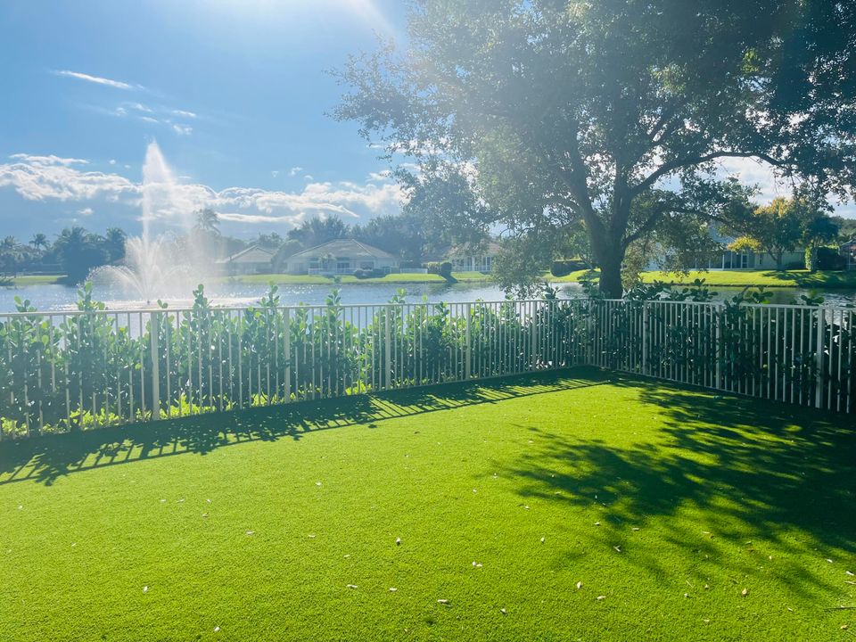 Под контрактом: $6,500 (4 спален, 3 ванн, 2958 Квадратных фут)