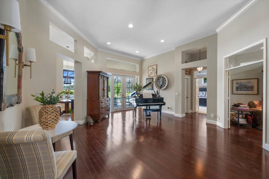 Activo con contrato: $1,097,000 (5 camas, 3 baños, 3234 Pies cuadrados)