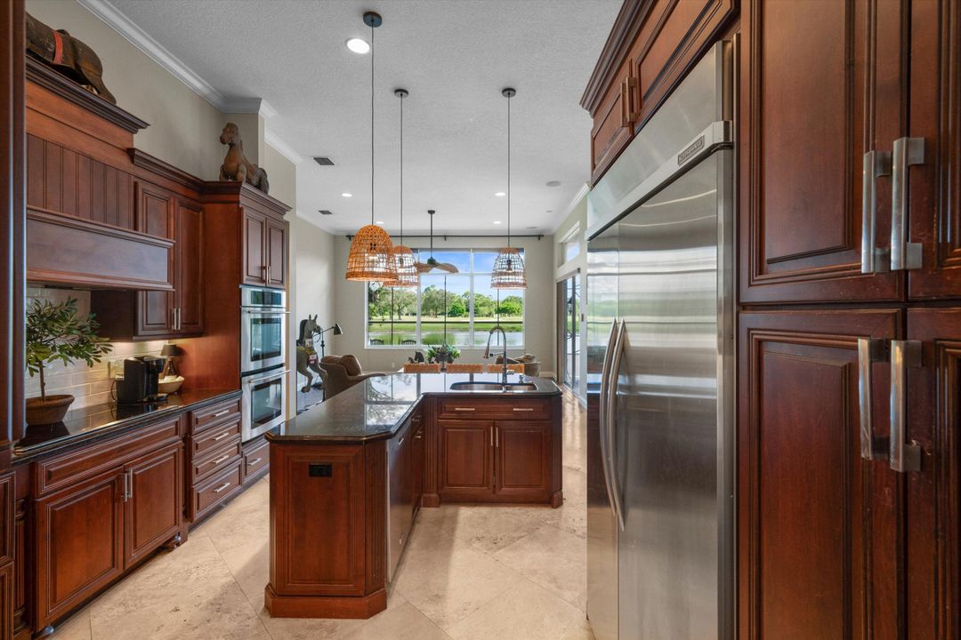 Activo con contrato: $1,097,000 (5 camas, 3 baños, 3234 Pies cuadrados)