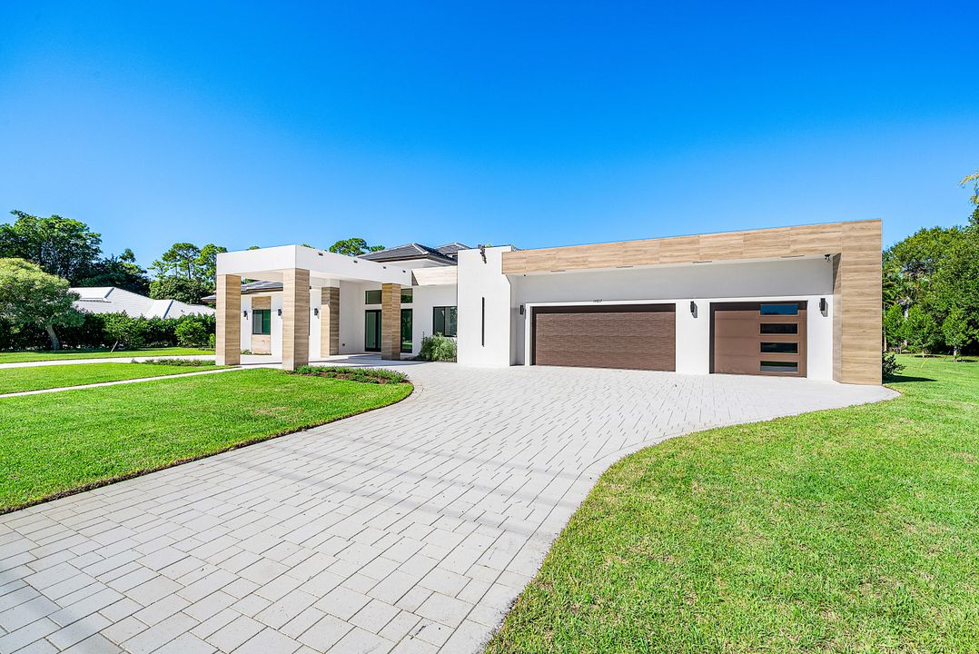 For Sale: $4,260,000 (5 beds, 6 baths, 4823 Square Feet)