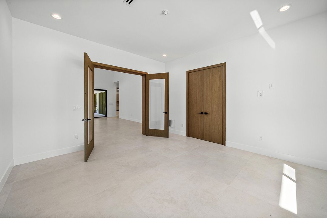 For Sale: $4,260,000 (5 beds, 6 baths, 4823 Square Feet)