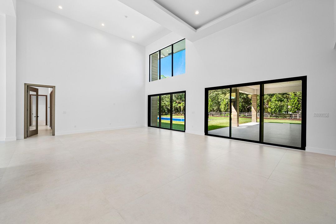 For Sale: $4,260,000 (5 beds, 6 baths, 4823 Square Feet)