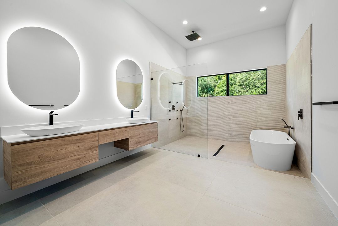 For Sale: $4,260,000 (5 beds, 6 baths, 4823 Square Feet)