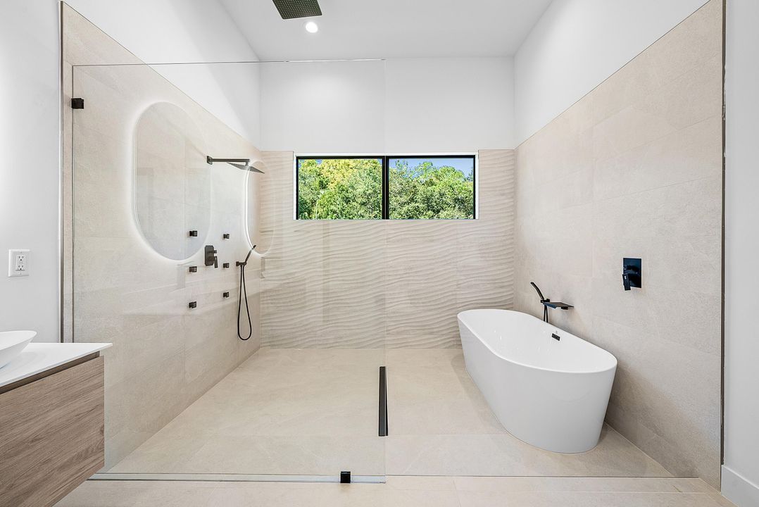 For Sale: $4,260,000 (5 beds, 6 baths, 4823 Square Feet)