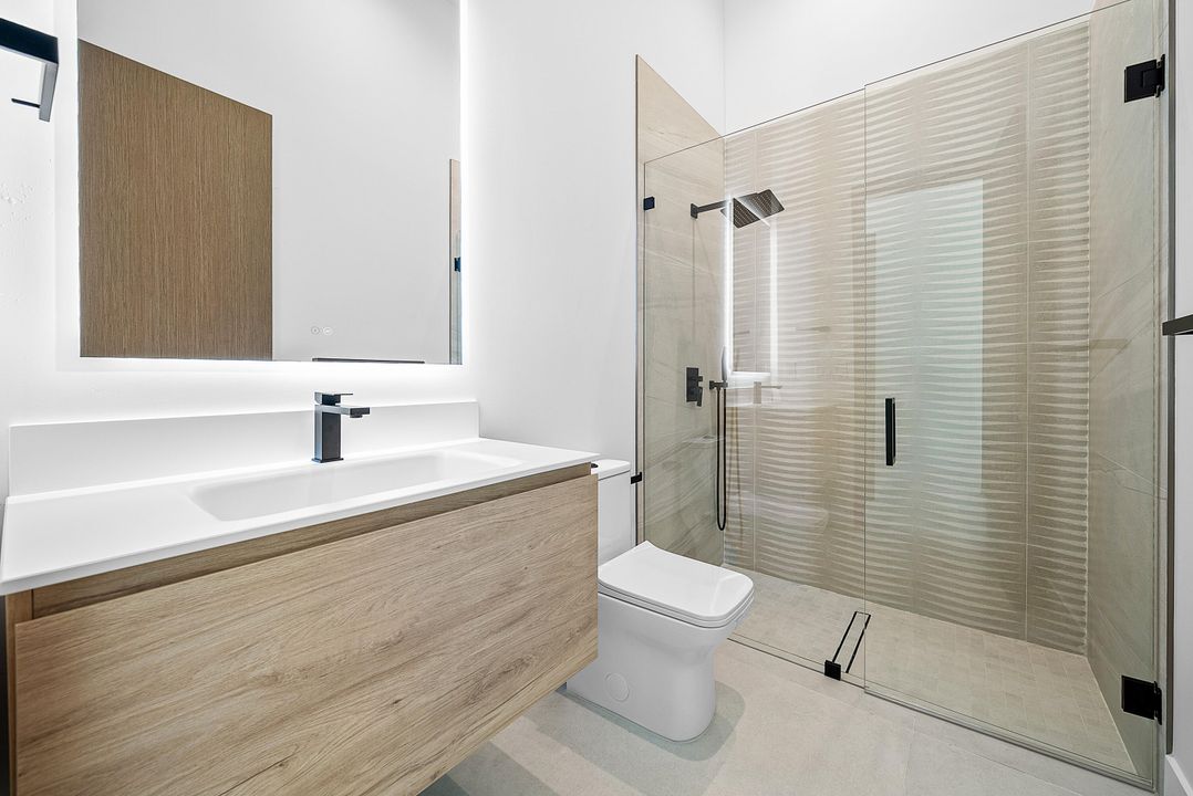 For Sale: $4,260,000 (5 beds, 6 baths, 4823 Square Feet)