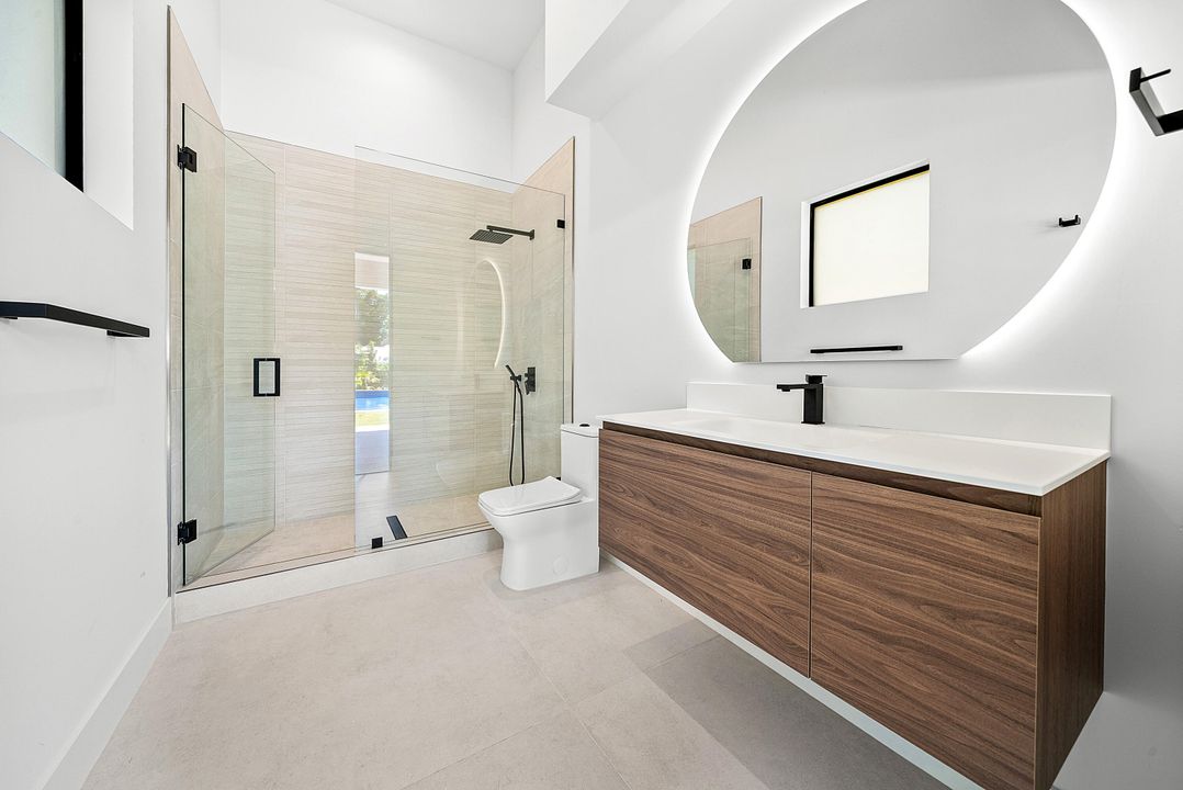 For Sale: $4,260,000 (5 beds, 6 baths, 4823 Square Feet)