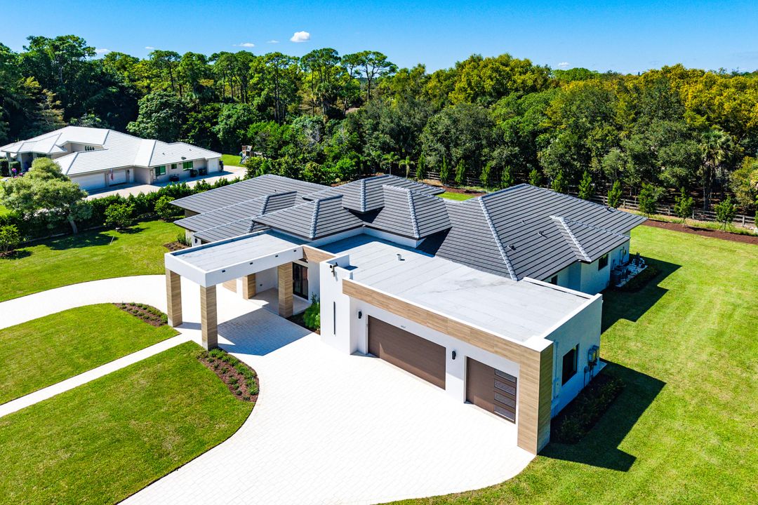 For Sale: $4,260,000 (5 beds, 6 baths, 4823 Square Feet)