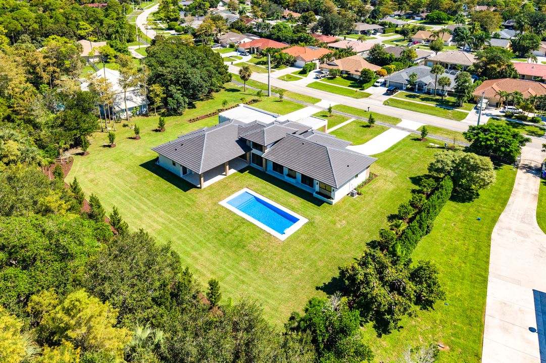 For Sale: $4,260,000 (5 beds, 6 baths, 4823 Square Feet)