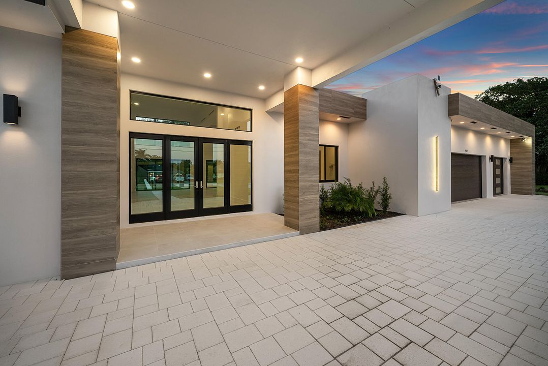 For Sale: $4,260,000 (5 beds, 6 baths, 4823 Square Feet)